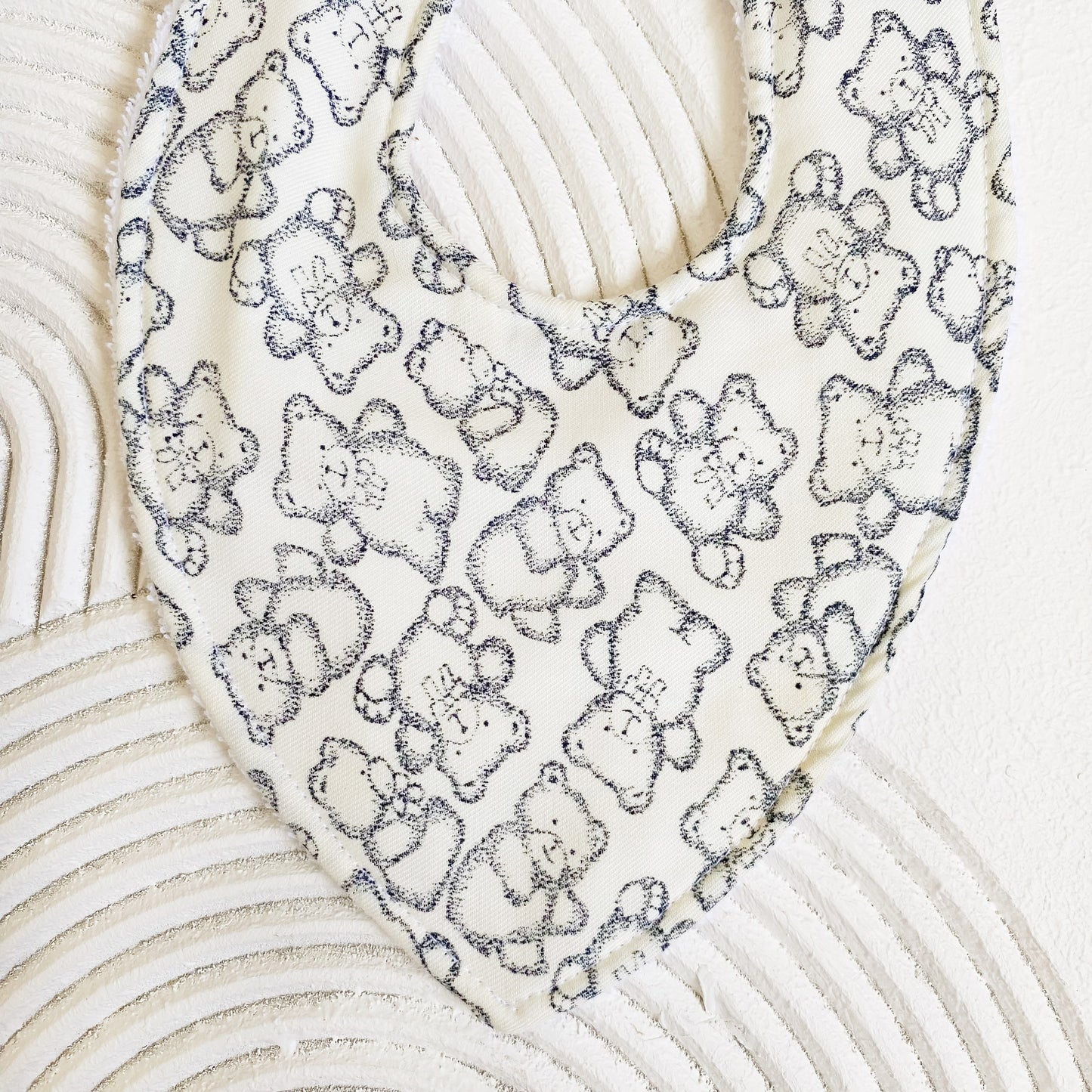 Charlie Bib