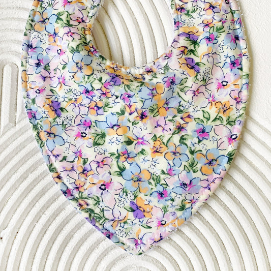 Ellia Bib