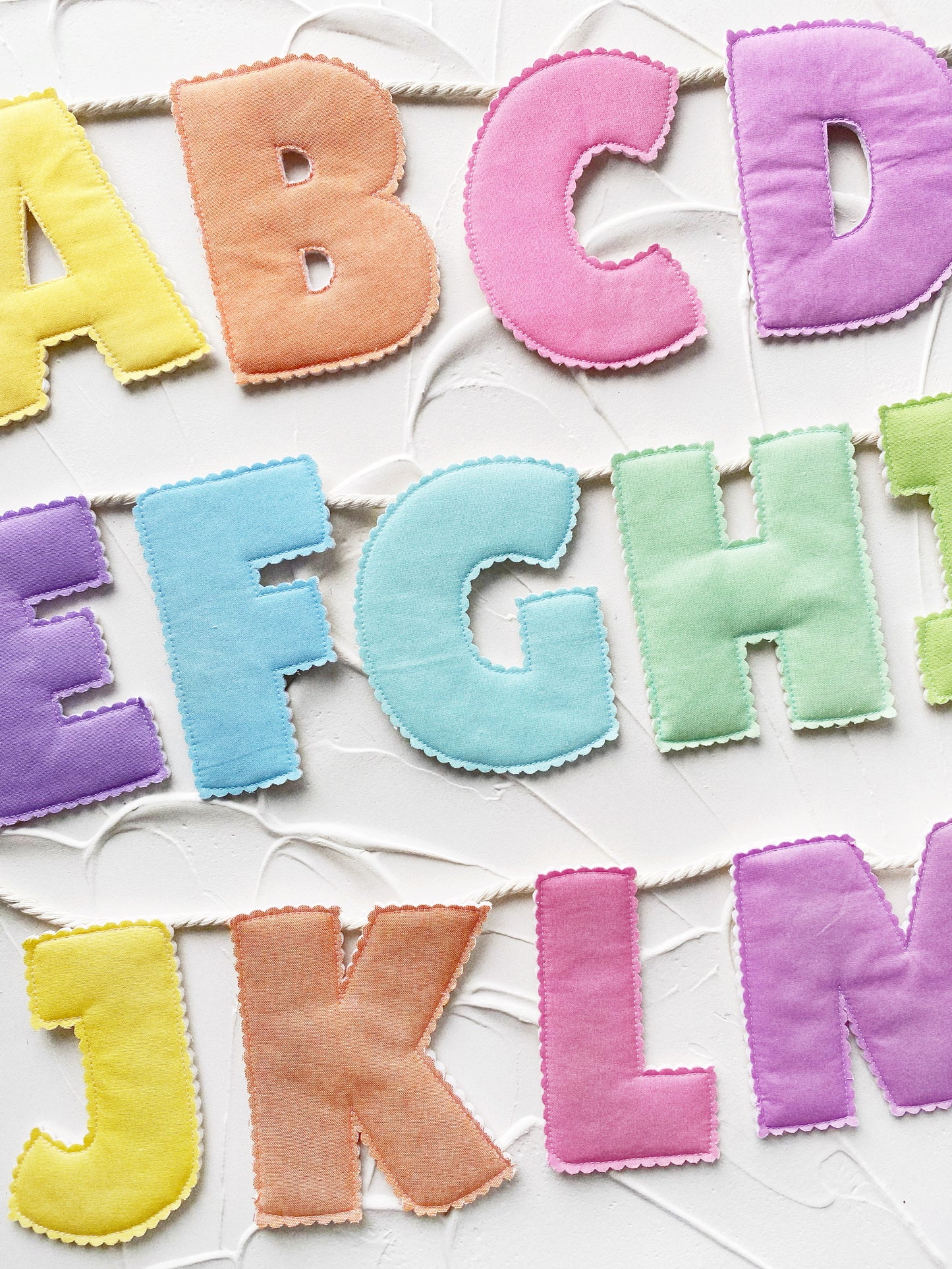 🍎🦓 Full A-Z Alphabet Garland