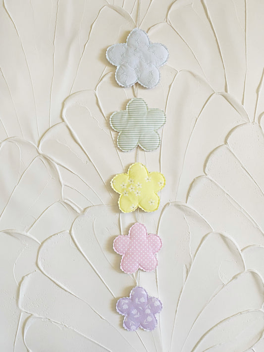 🌸 Hanging Flower Chain