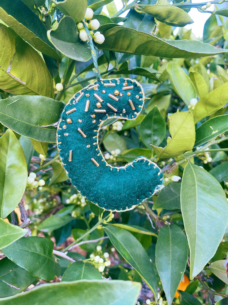 ✨🎄 Gold Sprinkle Felt Letter Ornament